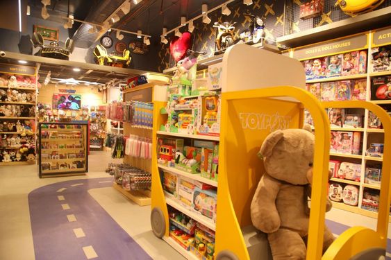 Mẫu thi công shop đồ chơi đẹp và hiện đại