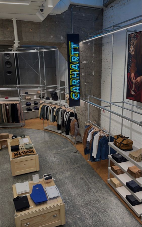 Thi công shop đồ nam đẹp