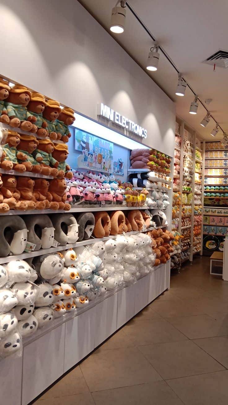 Mẫu thi công shop gấu bông hot hiện nay