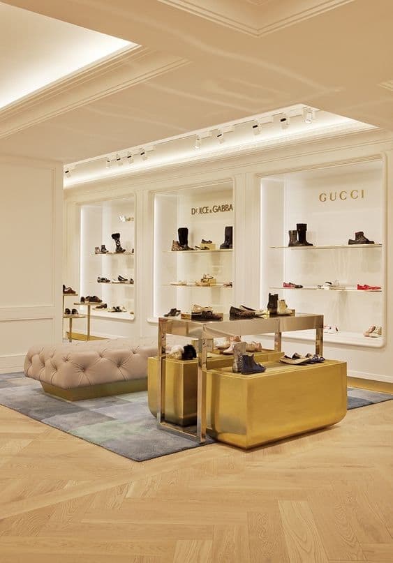 Thi công shop giày dép thời trang đẹp hiện nay