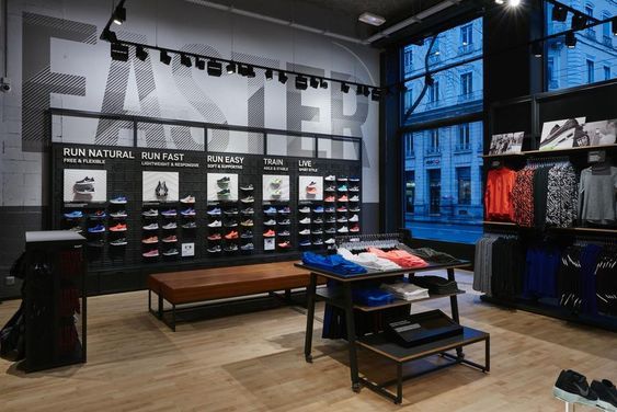 Mẫu thi công shop giày thể thao