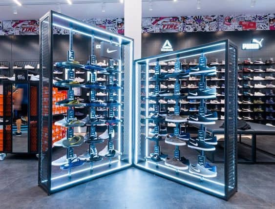 Thi công shop giày thể thao đẹp