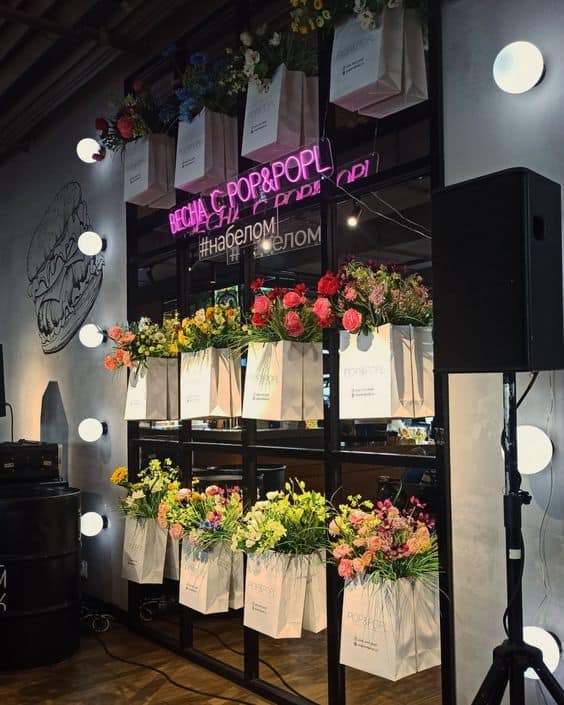 Thi công shop hoa tươi đẹp tại TPHCM