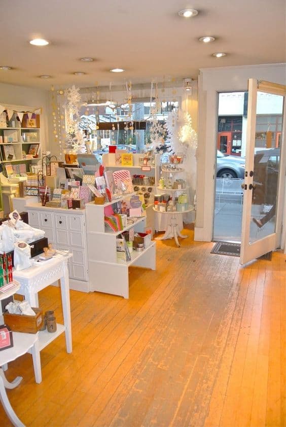 Mẫu thi công shop quà tặng trọn gói giá rẻ tại TPHCM