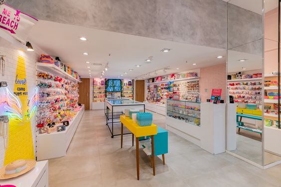 Mẫu thi công shop quà tặng uy tín và chuyên nghiệp