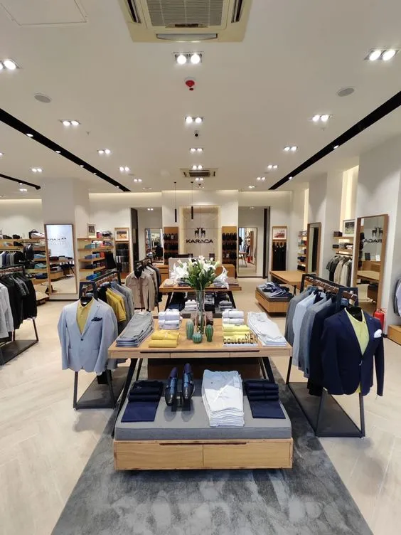 Thi công shop quần áo nam 7 mẫu thiết kế chất lượng 2 Mẫu thi công shop quần áo nam đẹp hiện nay