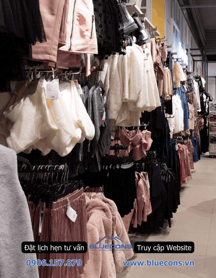 Thi công shop quần áo trẻ em nhỏ đơn giản giá rẻ TPHCM