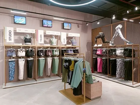 Mẫu thi công shop thể thao đẹp và hiện đại