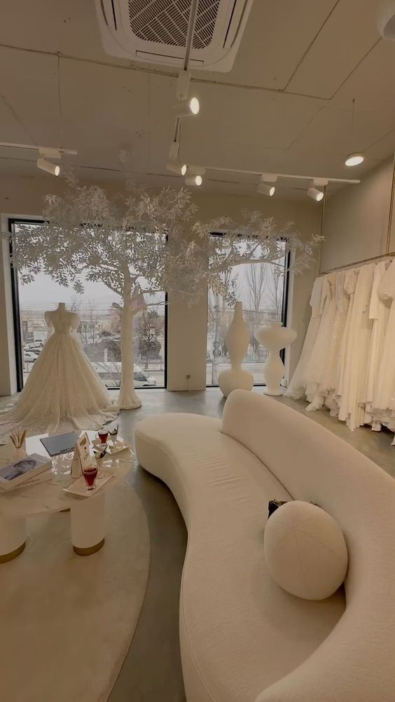 Thi công shop trang phục cưới đẹp và sang trọng
