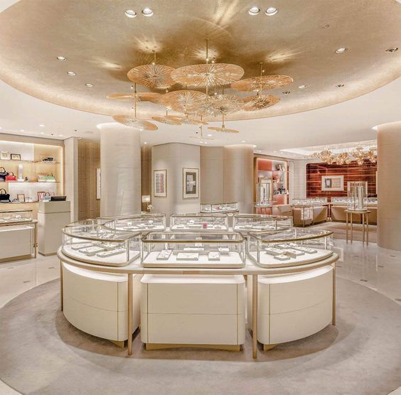 Thi công shop trang sức đẹp và hiện đại