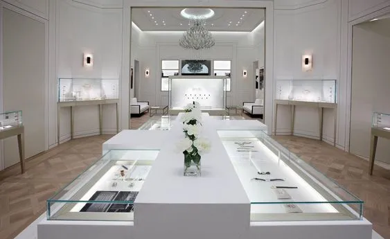 Thi công shop trang sức Thiết kế hiện đại và sang trọng 5 Thi công shop trang sức trọn gói