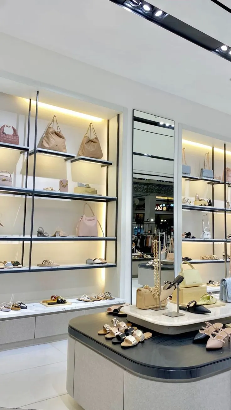 Thi Công Shop Túi Xách Các Mẫu Thiết Kế Hấp Dẫn 8 Mẫu thi công shop túi xách đẹp và hiện đại