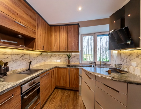 Thi Cong Tu Bep Chuyen Nghiep 1