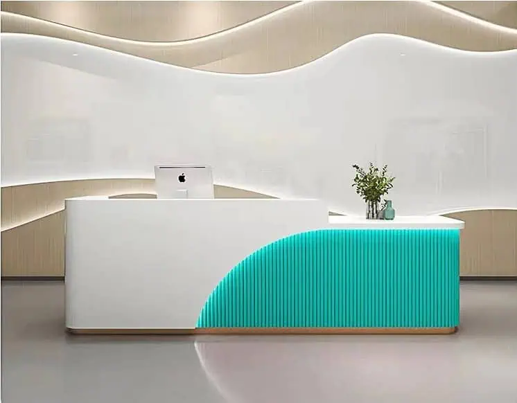 Quầy lễ tân bằng gỗ