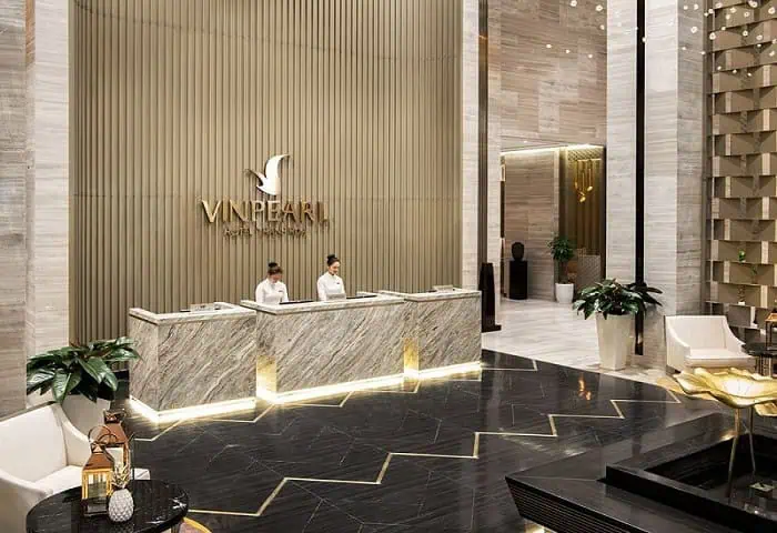 Quầy lễ tân ấn tượng