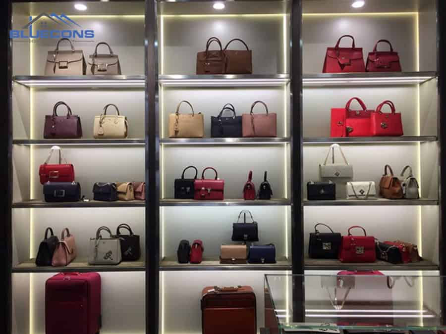 99+ mẫu kệ trưng bày túi xách đẹp, hot nhất 2024 tại Bluecons 17 Tiêu chí lựa chọn kệ trưng bày túi xách