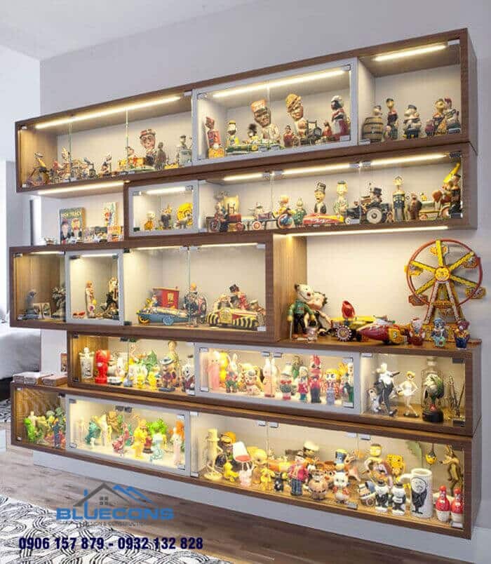 Những mẫu tủ trưng bày đồ chơi treo tường đều sở hữu sức hấp dẫn lạ kỳ