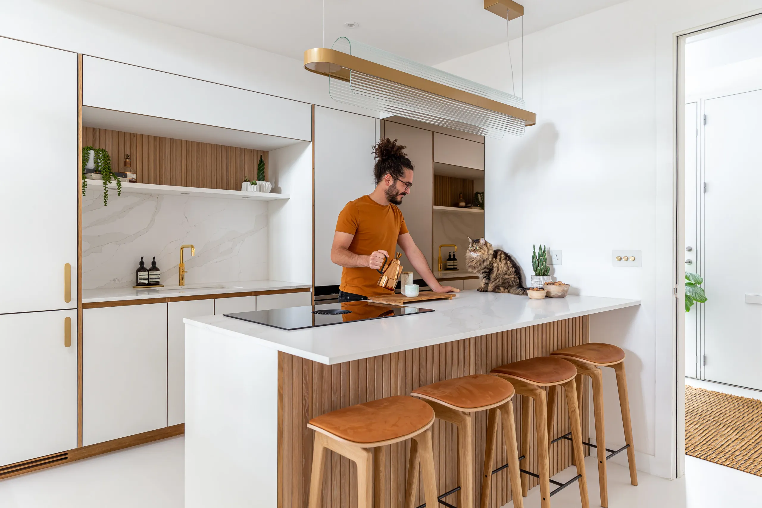 tủ bếp kết hợp quầy bar 6
