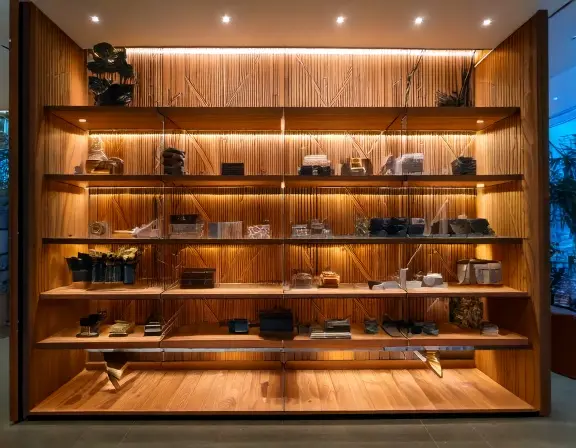 Tủ trưng bày sản phẩm showroom