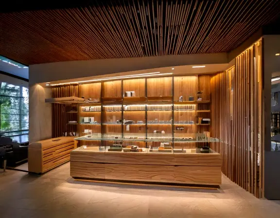 Tủ trưng bày sản phẩm showroom